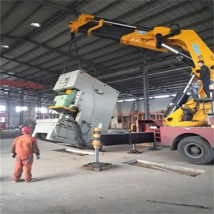 南昌80吨折臂吊车出租附近电话