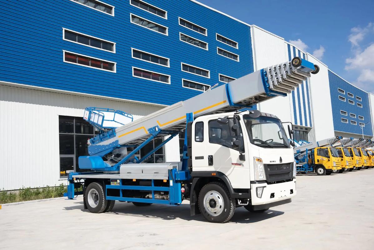 南昌出租云梯车高空作业车 建筑垃圾搬运